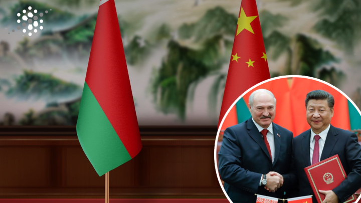 ЛУКАШЕНКО МОЛИТЬСЯ НЕ ЛИШЕ НА ПУТІНА